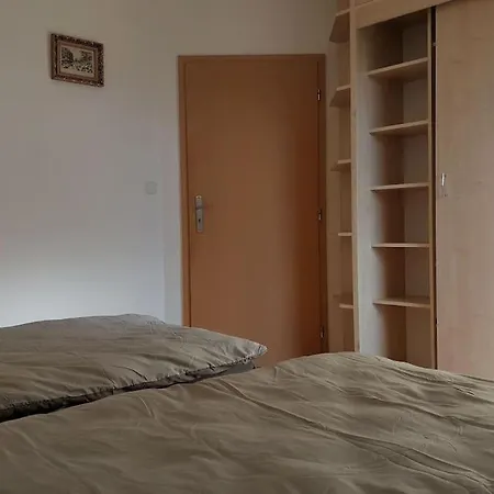 Klasicky Dum, 5 Loznic , 5 Bedrooms, Praha Exterior photo
