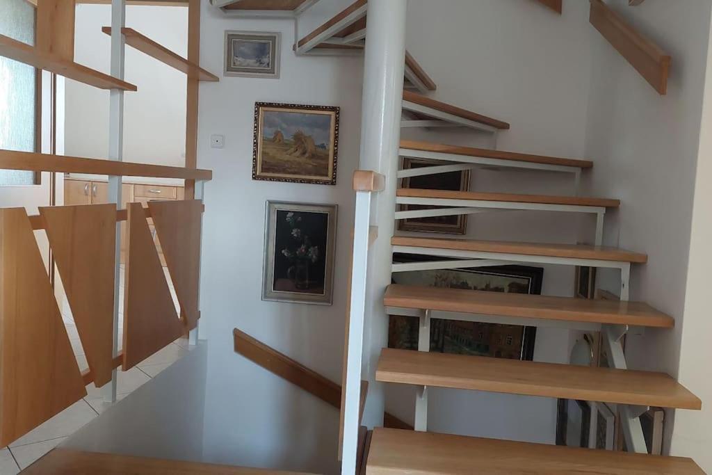 Сasa de vacaciones Klasicky Dum, 5 Loznic , 5 Bedrooms, Praga