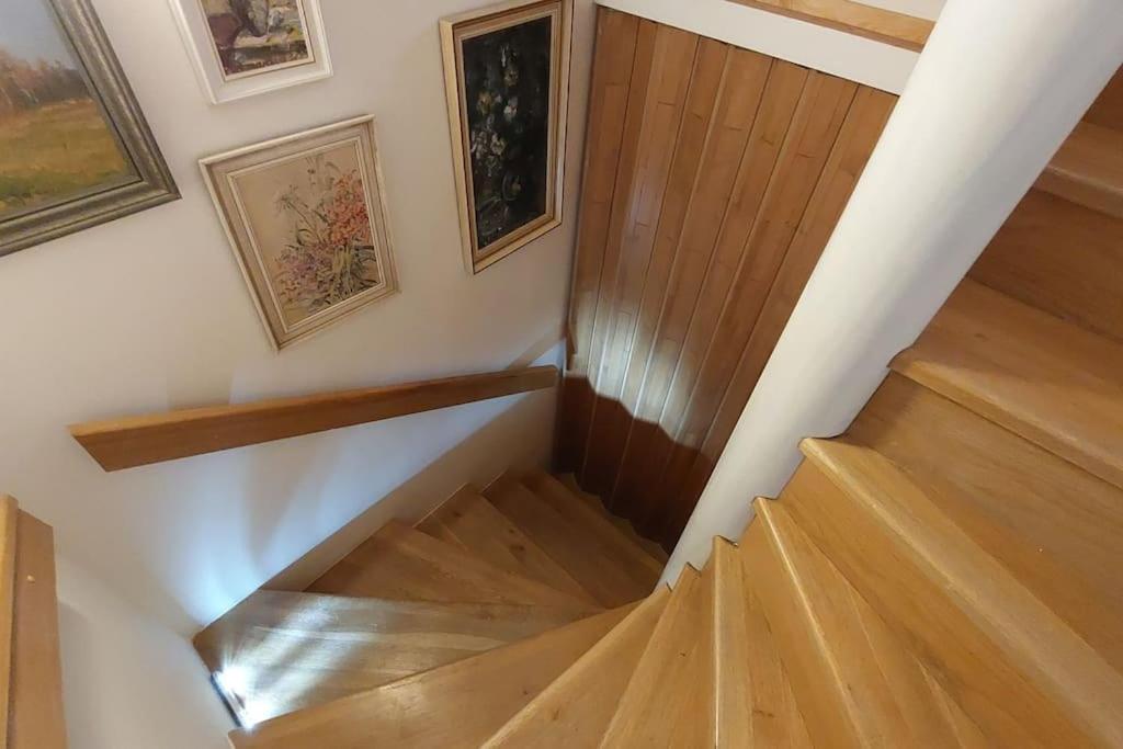 Сasa de vacaciones Klasicky Dum, 5 Loznic , 5 Bedrooms, Praga
